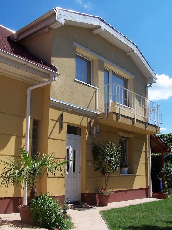 Akácia Apartman Budapest Esterno foto